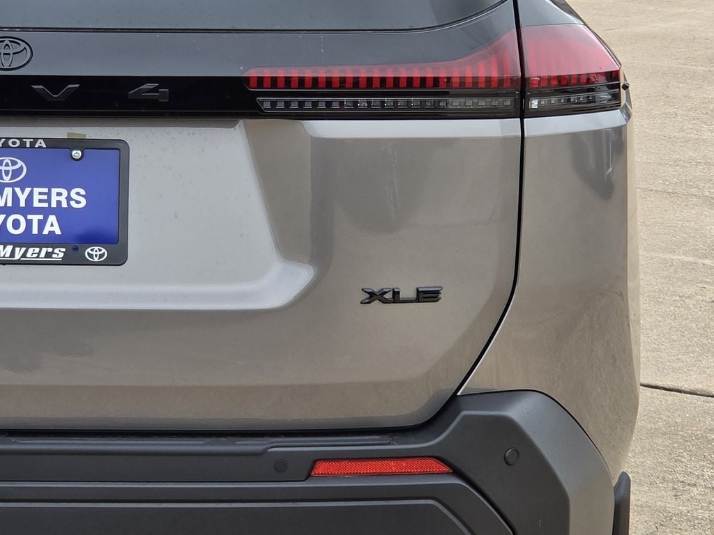 New 2026 Meteor Shower Toyota XLE Premium image 9