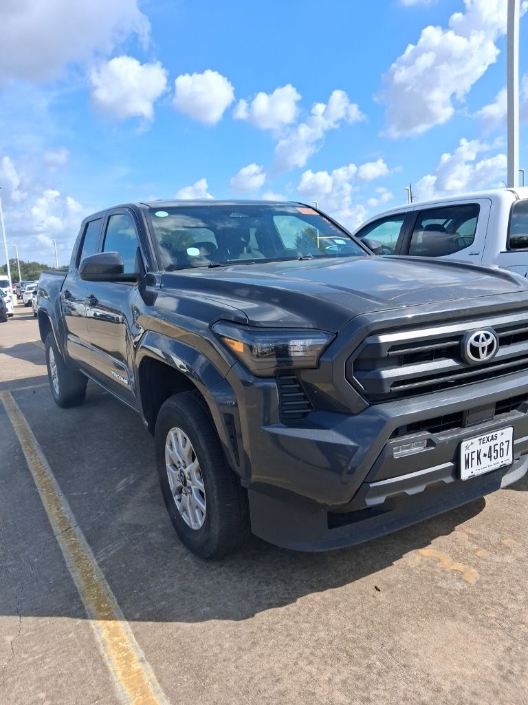 Used 2025 Underground Toyota SR5 image 2