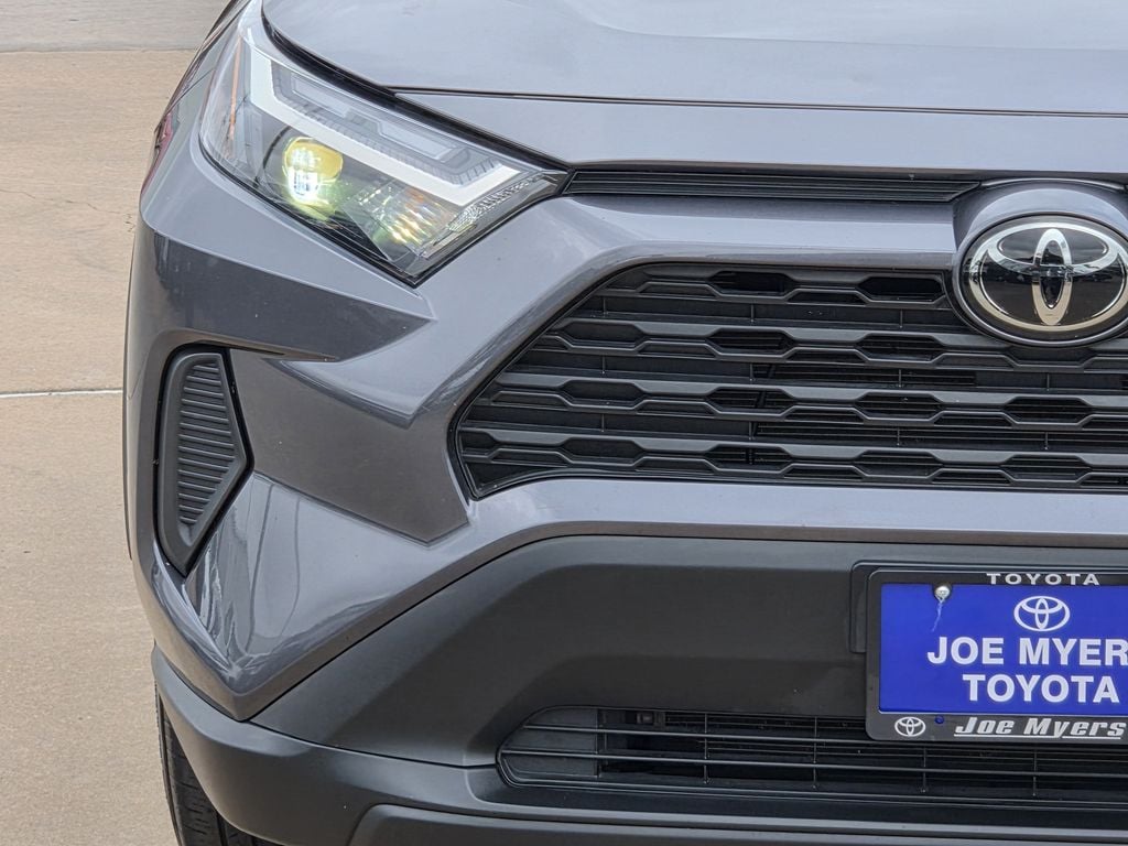 Used 2025 Magnetic Gray Metallic Toyota LE image 5