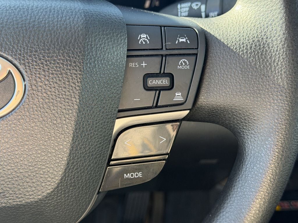 2025 Toyota Camry LE - Photo 23
