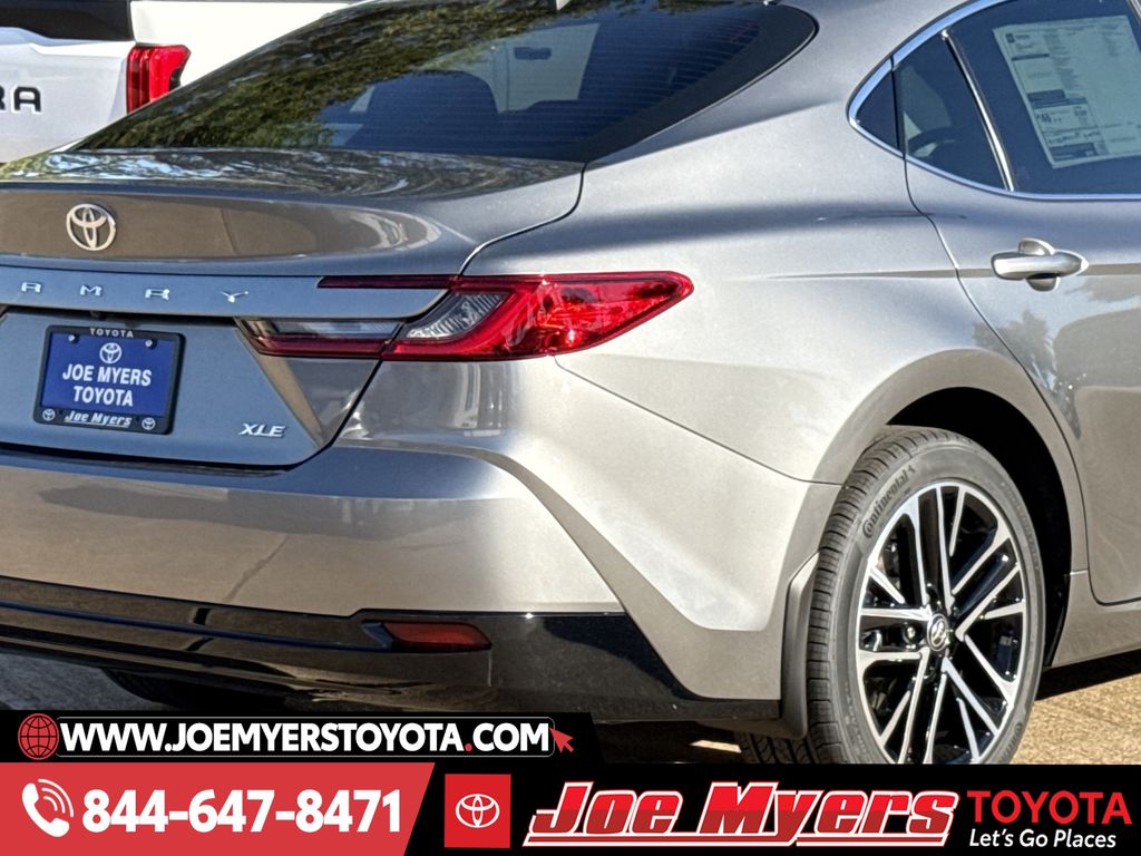 New 2026 Heavy Metallic Toyota XLE image 7