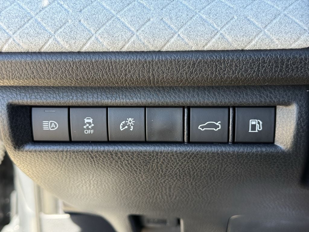 2026 Toyota Camry XLE - Photo 16