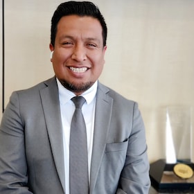 Staff member Noe Castanon from ID_ad4c716a3fb3
