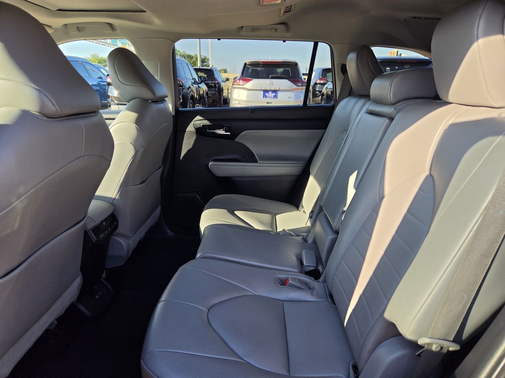 Used 2022 Moon Dust Toyota XLE image 30