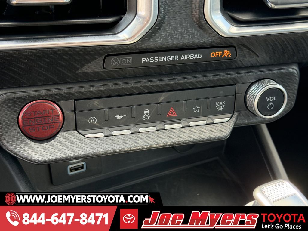 Used 2025 Silver Metallic Ford Ecoboost Premium image 19