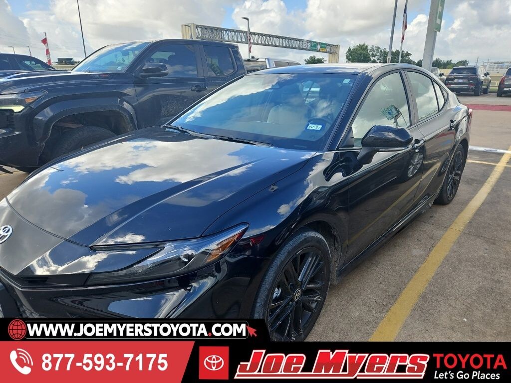 Used 2026 Toyota Camry SE Sedan