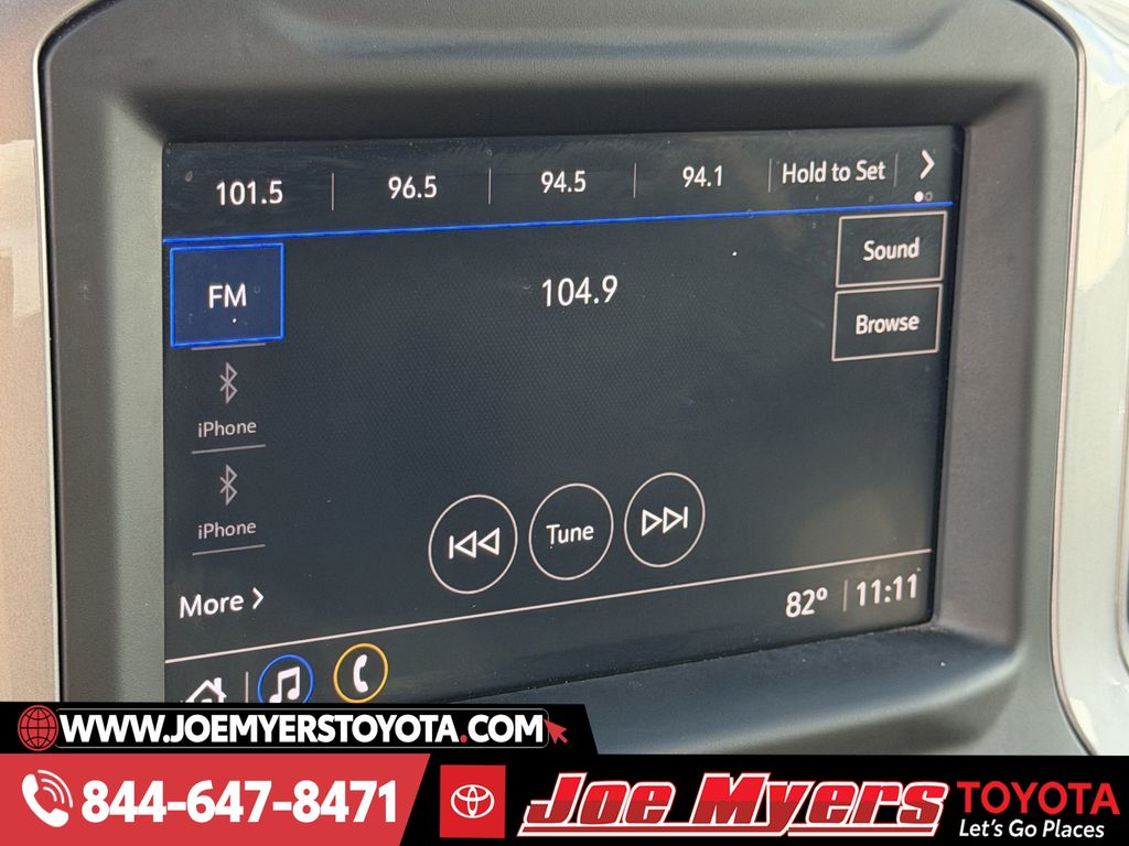 Used 2023 Summit White GMC Pro image 17