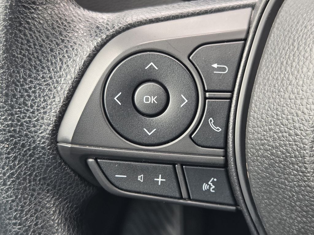 Used 2025 Ice Toyota LE image 22
