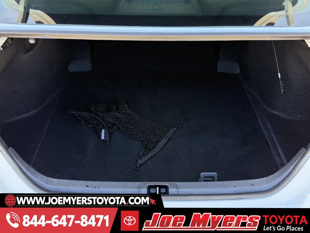Used 2025 Ice Cap Toyota LE image 29