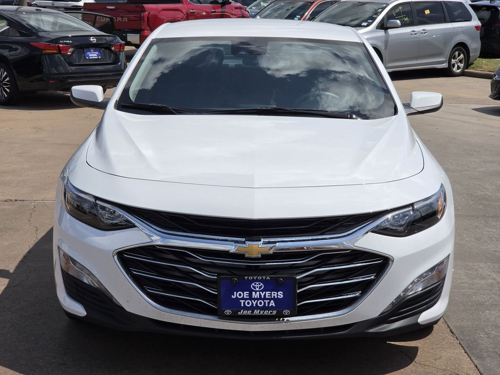 Used 2025 Summit White Chevrolet LT image 3