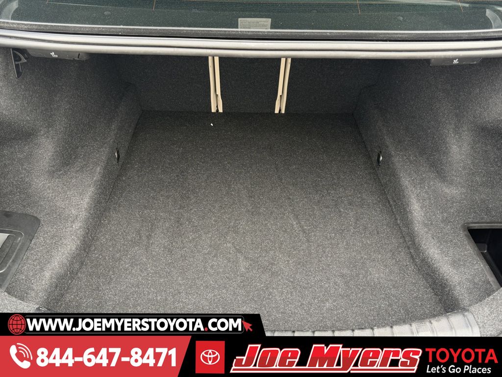 Used 2023 Black Sapphire Metallic BMW 530i image 30