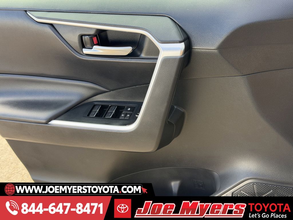 Used 2023 Silver Sky Metallic Toyota XLE image 26