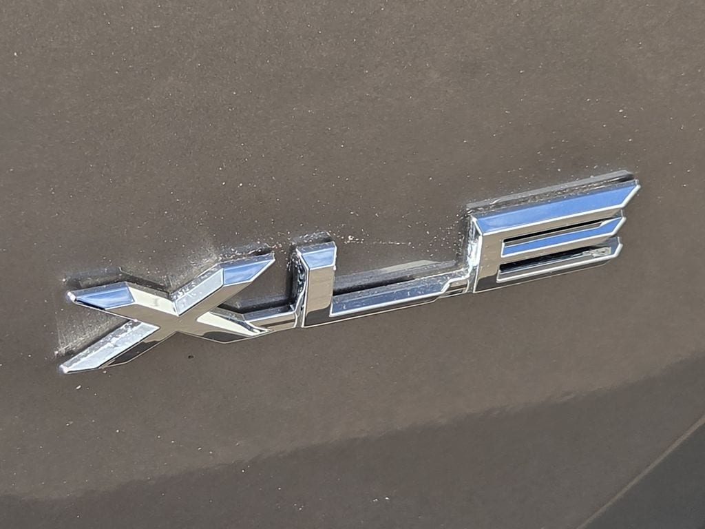 Used 2026 Meteor Toyota XLE Premium image 11