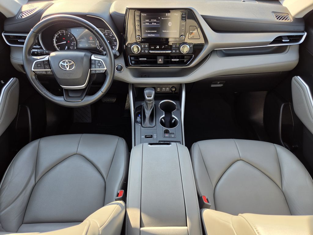 Used 2022 Moon Dust Toyota XLE image 13
