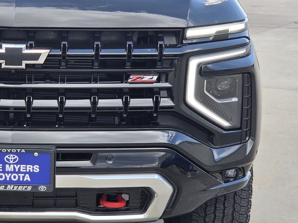 Used 2026 Black Chevrolet Z71 image 4