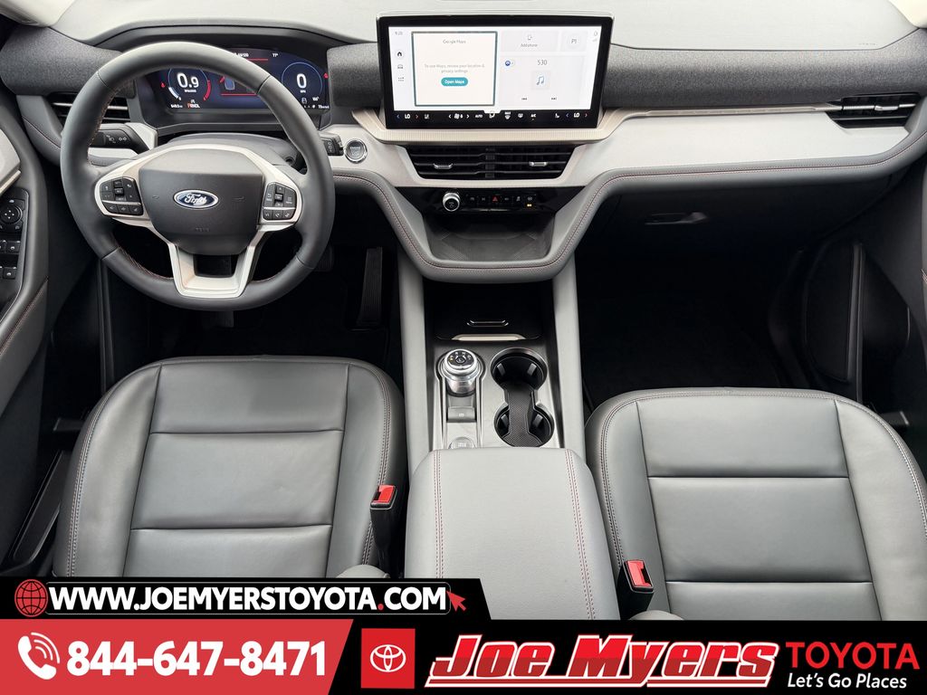 Used 2025 Vapor Blue Metallic Ford Active image 13