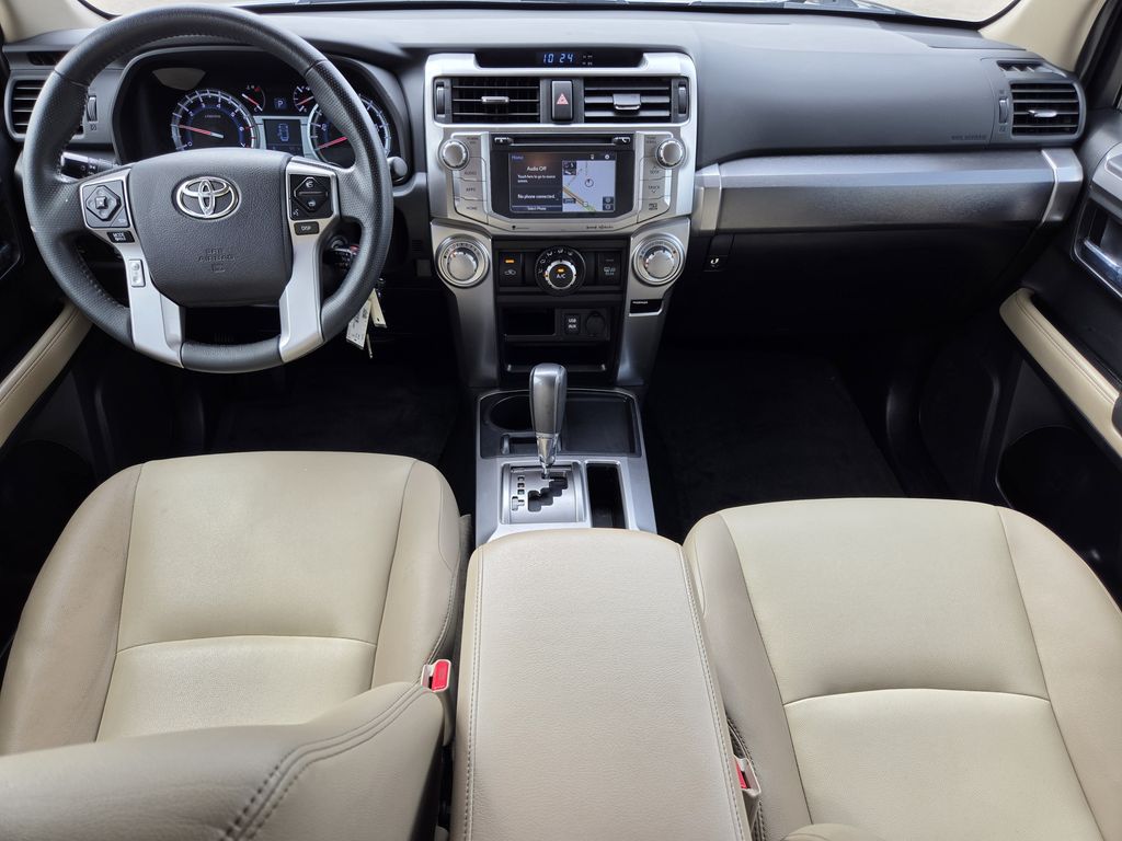 Used 2016 Midnight Black Metallic Toyota SR5 Premium image 12