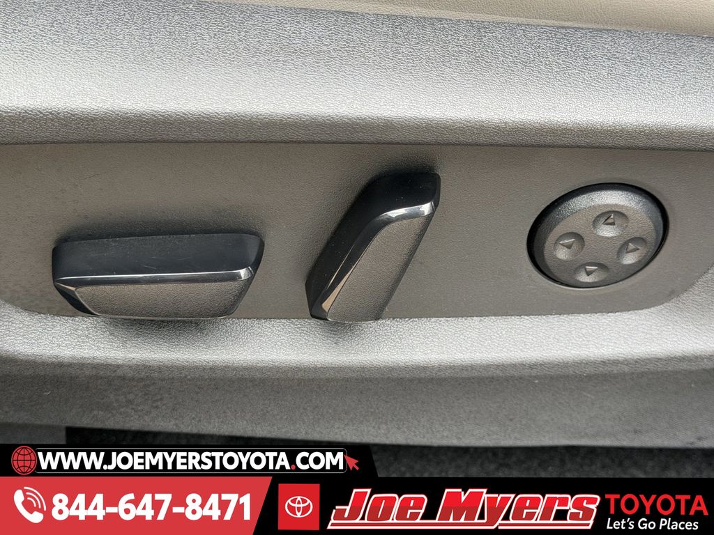 Used 2026 Deep Emerald Black Obsidian INFINITI Autograph image 29