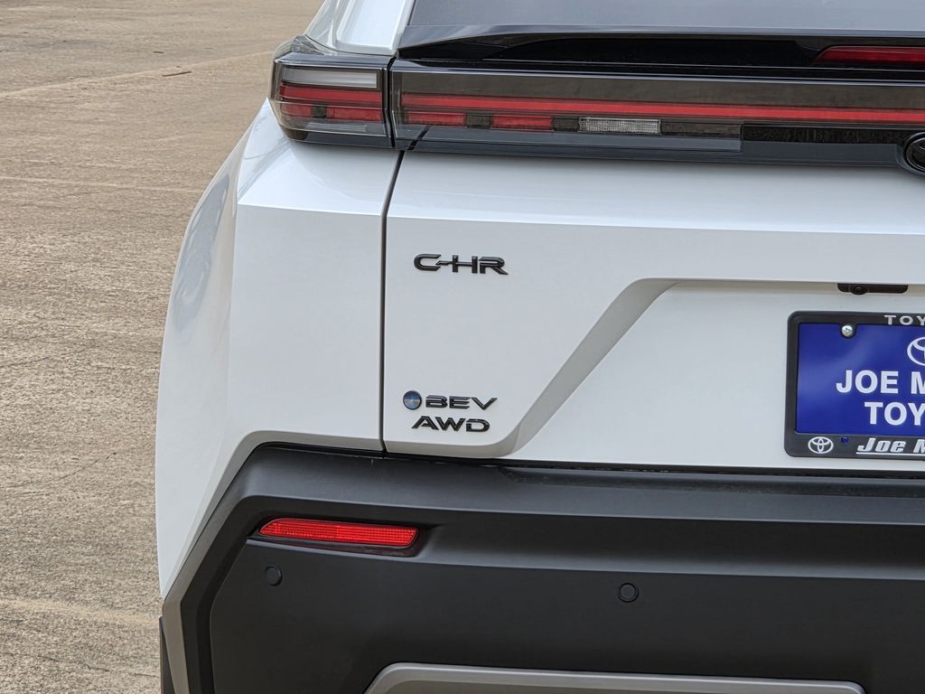 New 2026 Wind Chill Pearl Toyota XSE image 10