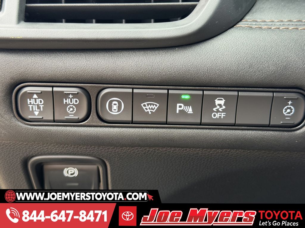 Used 2023 Majestic Black Pearl Acura Advance image 25