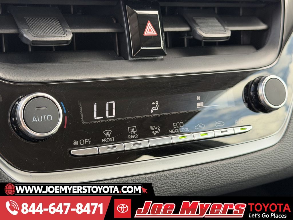 Used 2025 Ice Cap Toyota LE image 20