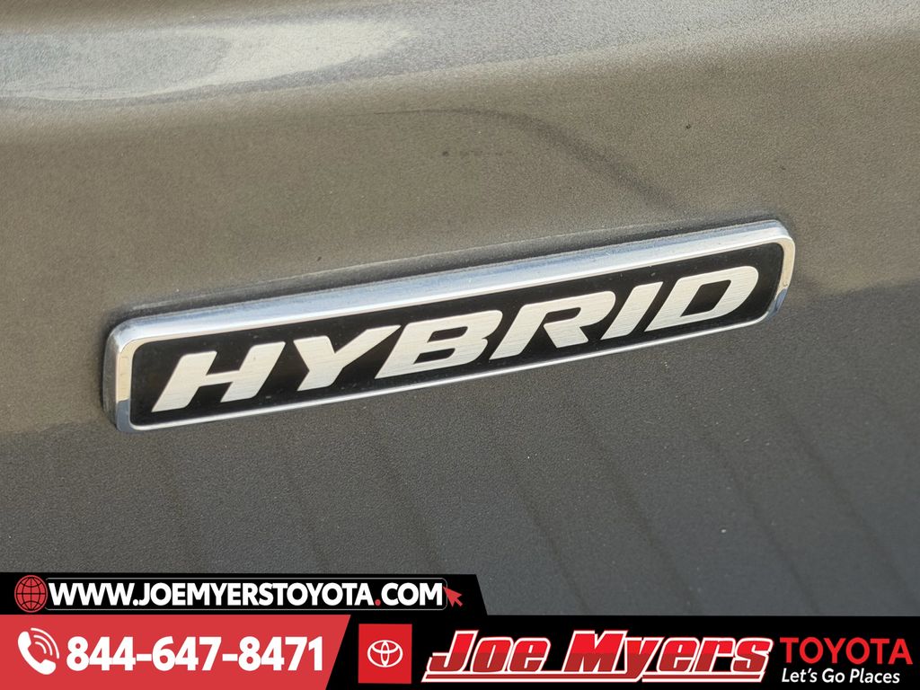 Used 2024 Carbonized Gray Metallic Ford XLT image 11