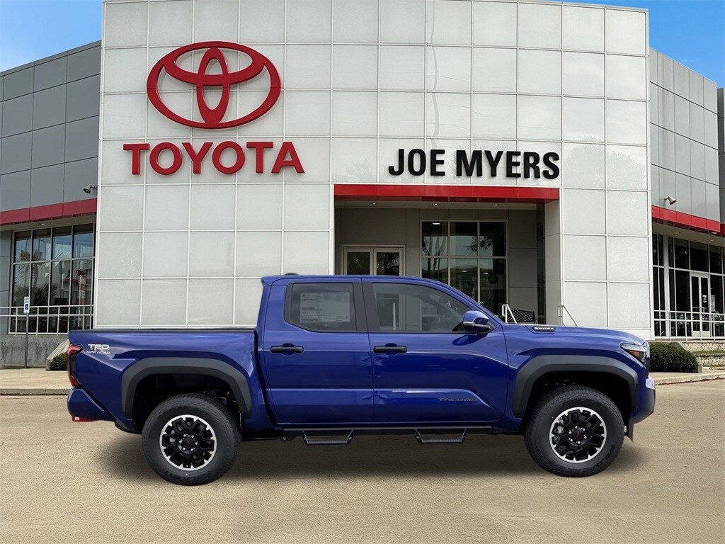 2025 Toyota Tacoma TRD photo 3