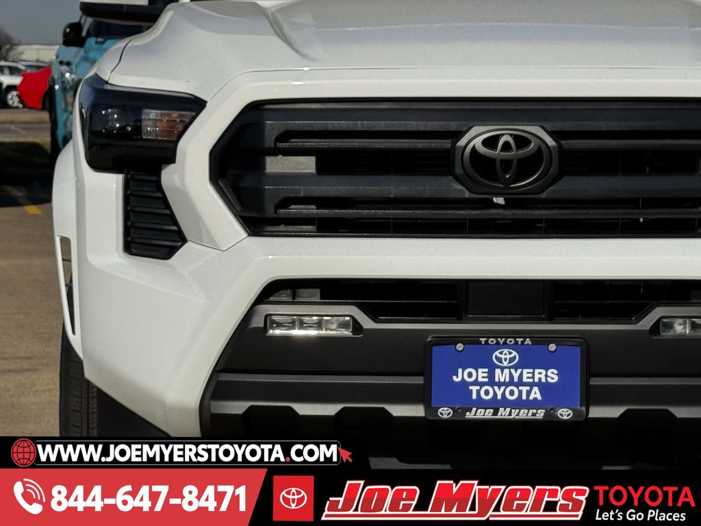 New 2026 Ice Cap Toyota SR5 image 5