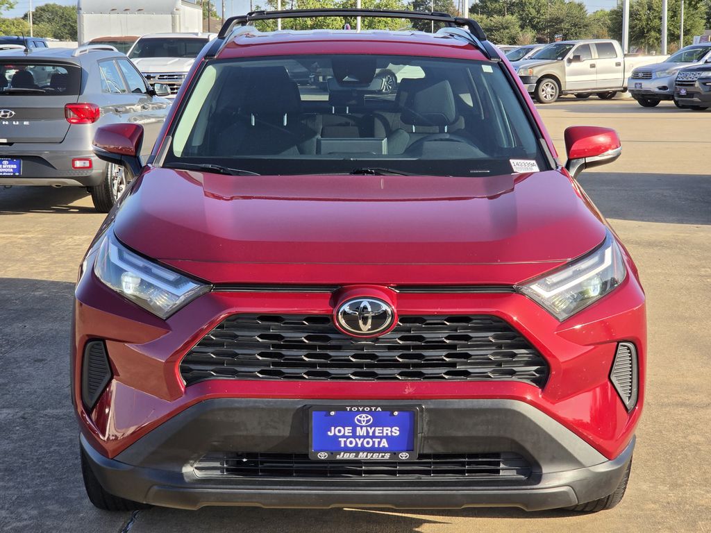 Used 2023 Pearl Toyota XLE image 3