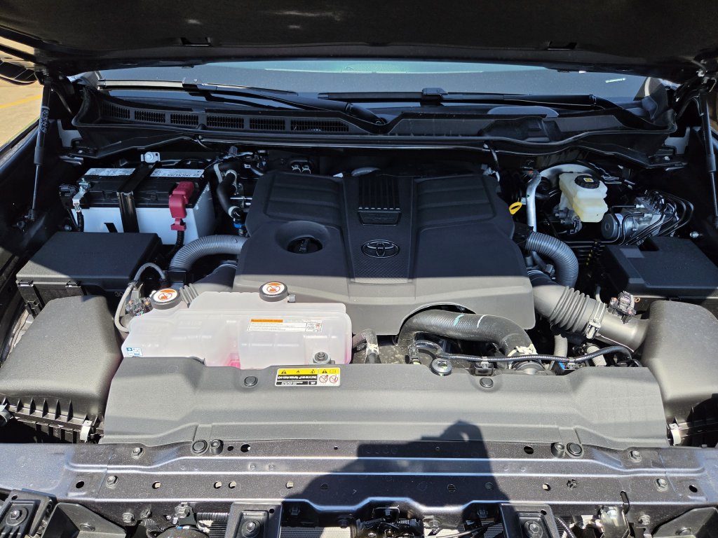 Used 2026 Magnetic Gray Metallic Toyota SR5 image 30