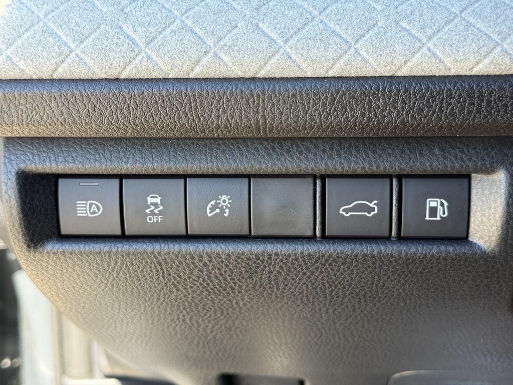 2026 Toyota Camry XLE - Photo 16