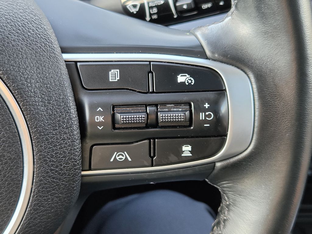 Used 2025 Glacial White Pearl Kia SX-Prestige image 22