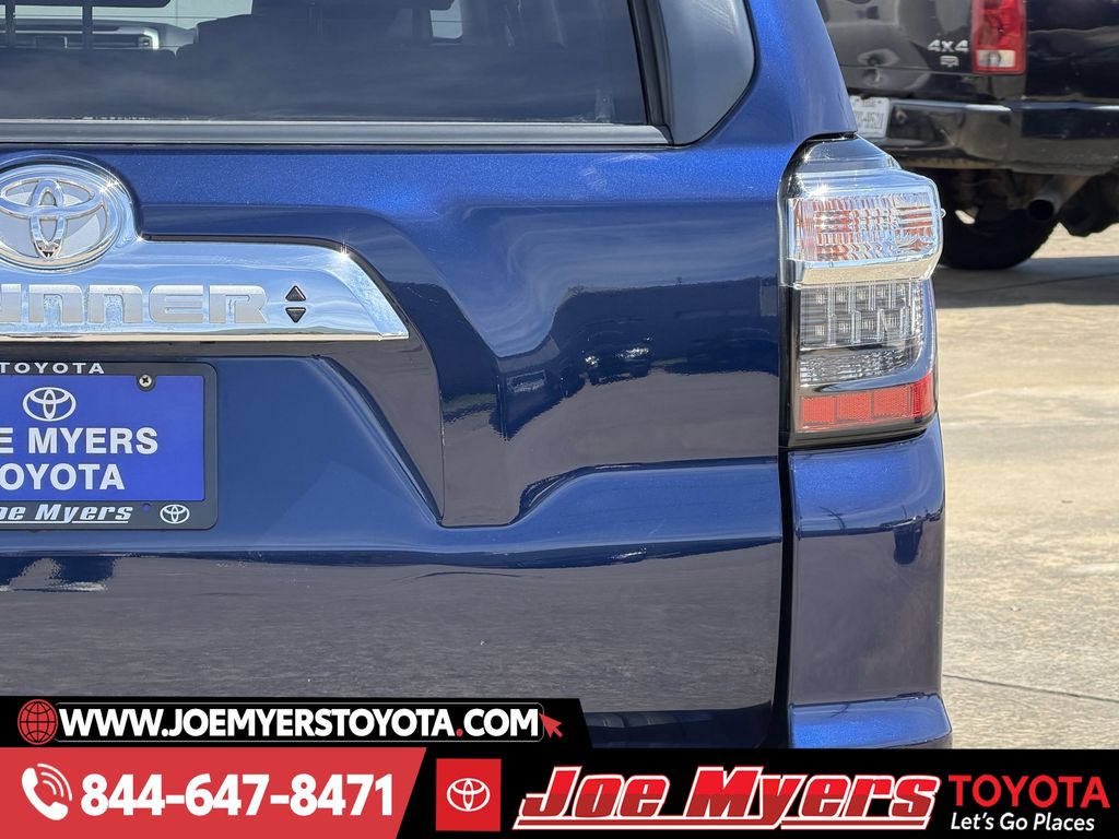 Used 2019 Nautical Blue Metallic Toyota Limited image 9