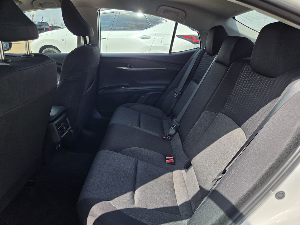 Used 2025 Ice Toyota LE image 28
