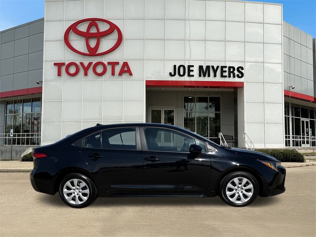 Used 2024 Toyota Corolla LE Sedan