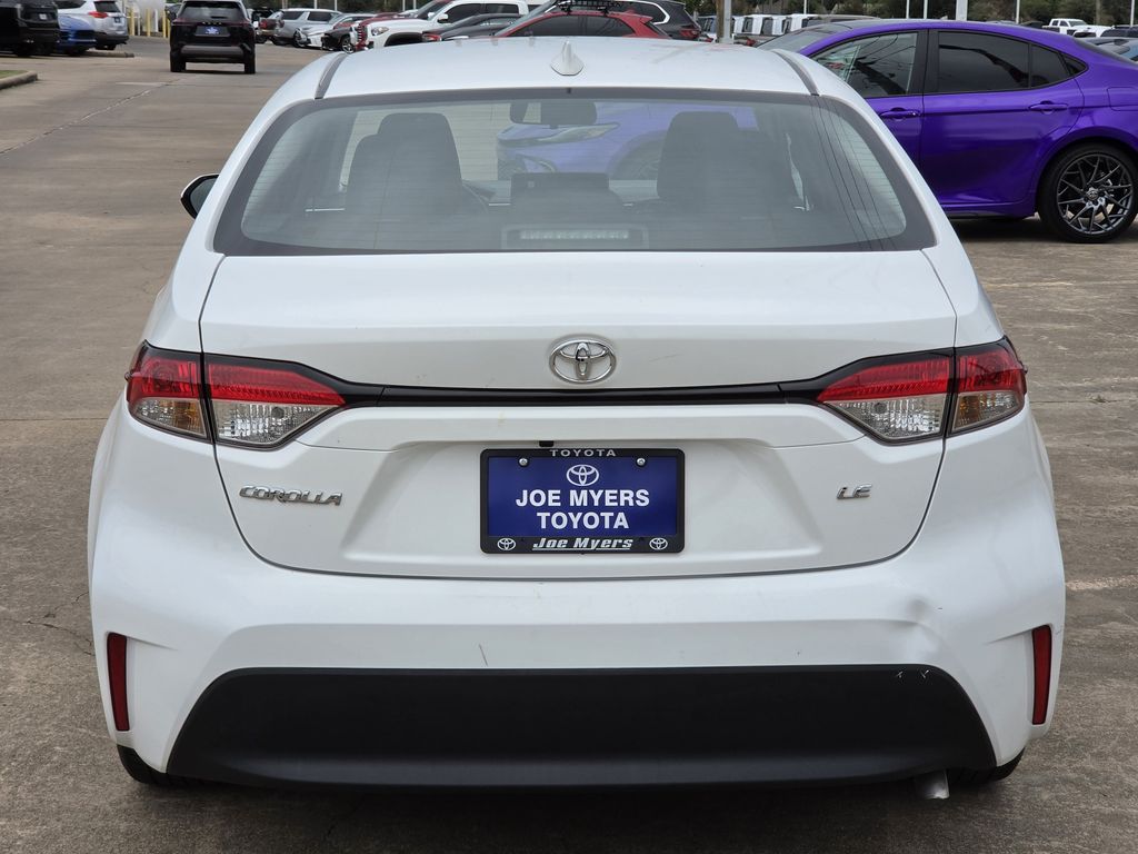 Used 2025 Ice Toyota LE image 8