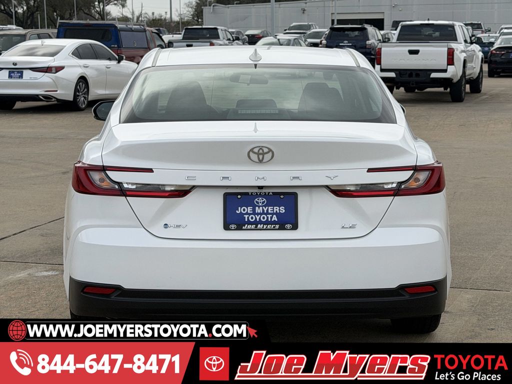 Used 2025 Ice Cap Toyota LE image 8