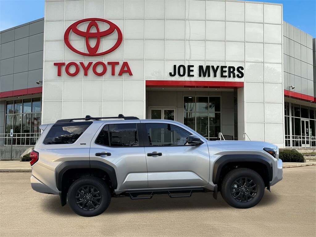 2025 Toyota 4Runner SR5 photo 3