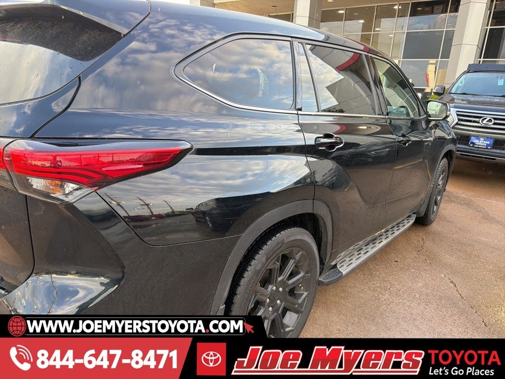 Used 2022 Toyota Highlander LE SUV