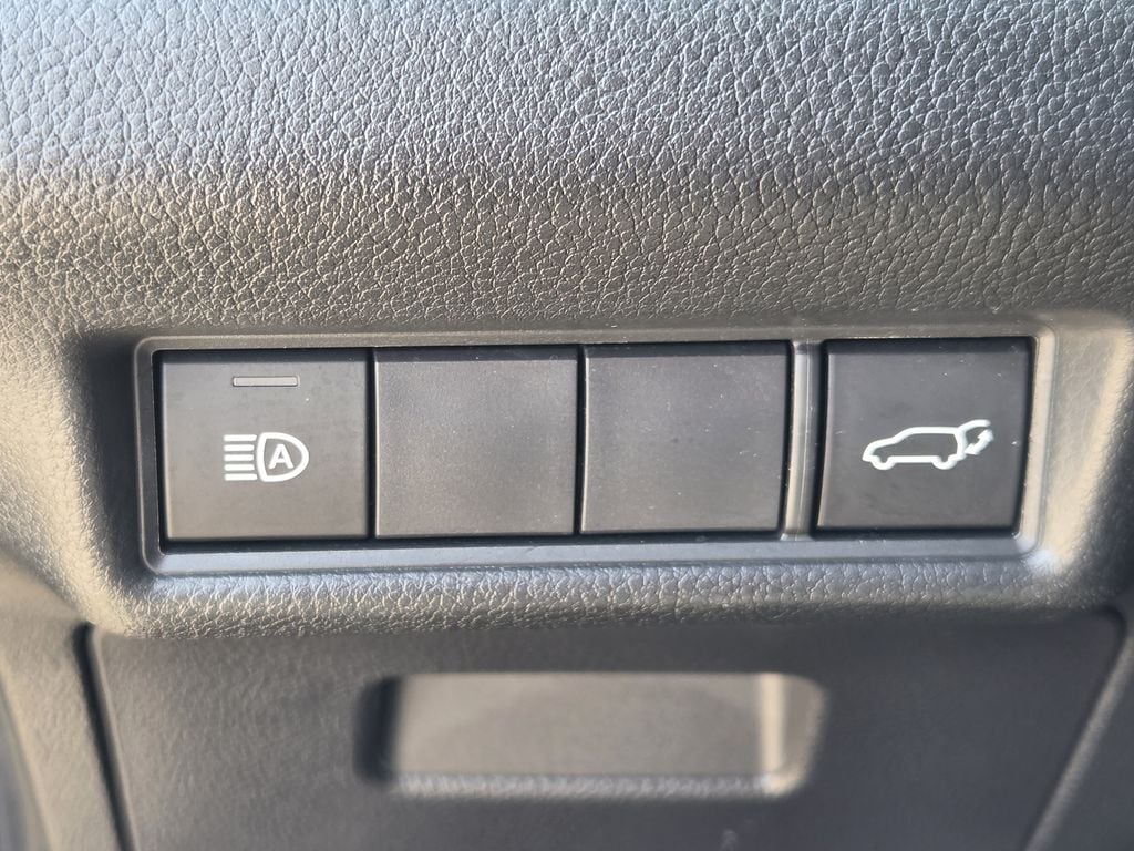Used 2025 Midnight Black Metallic Toyota XLE image 25