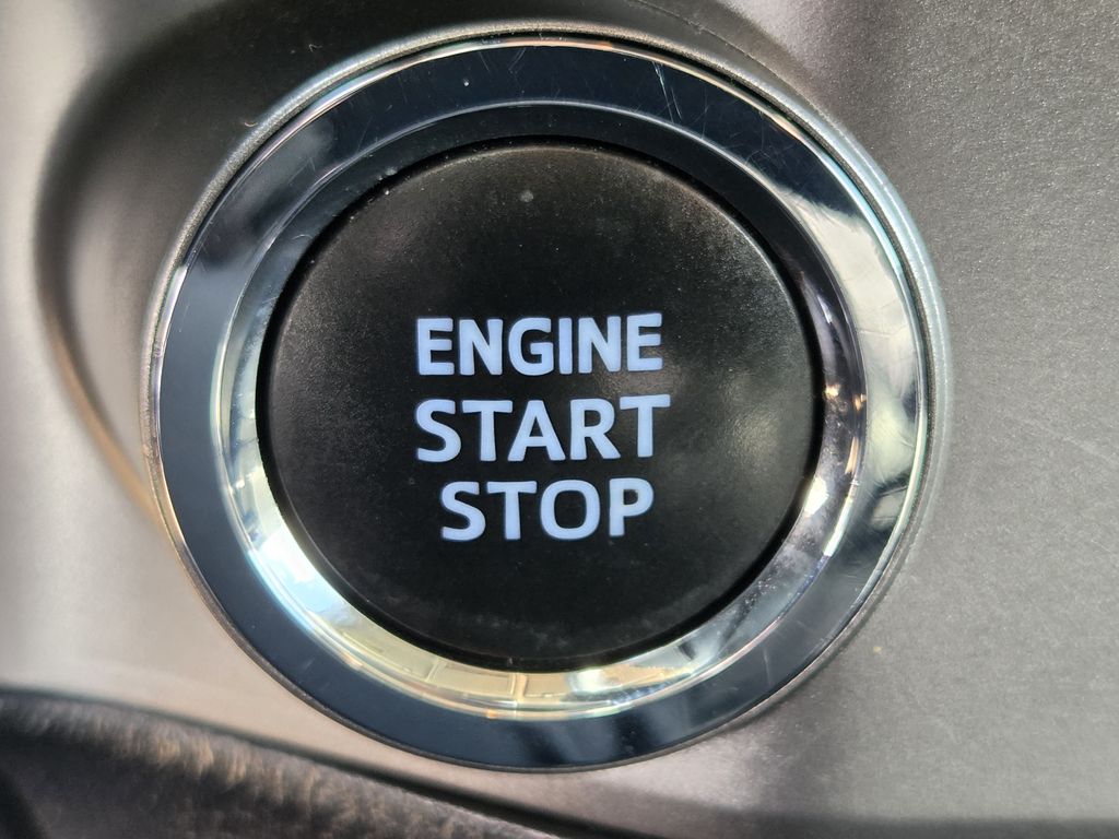 Used 2023 Ice Toyota SR5 image 21