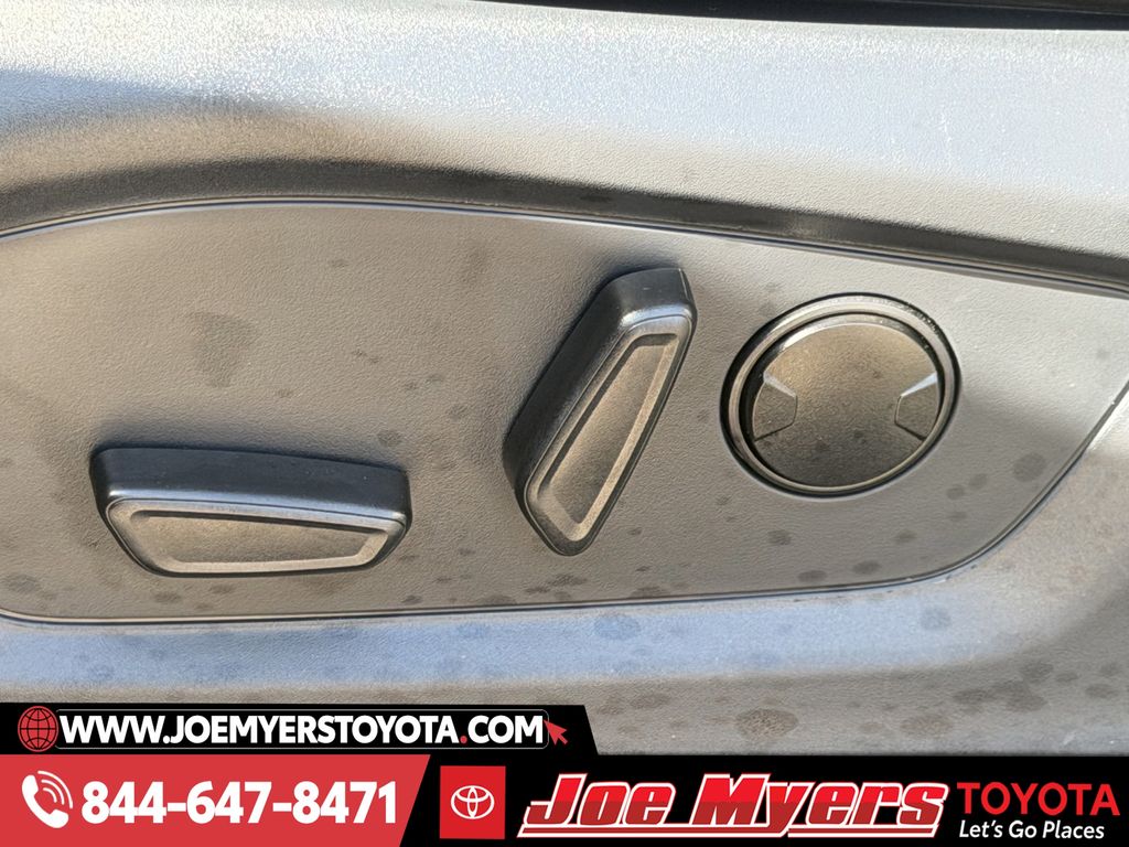 Used 2025 Gray Metallic Ford ST-Line image 28