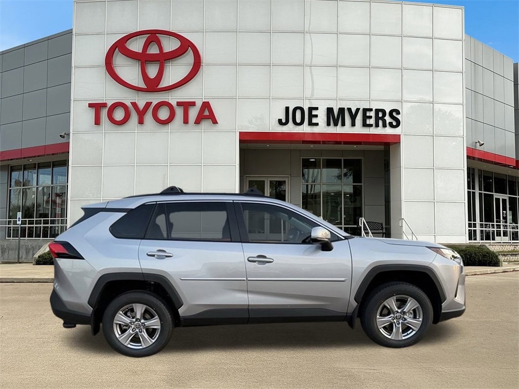 New 2025 Toyota RAV4 XLE SUV