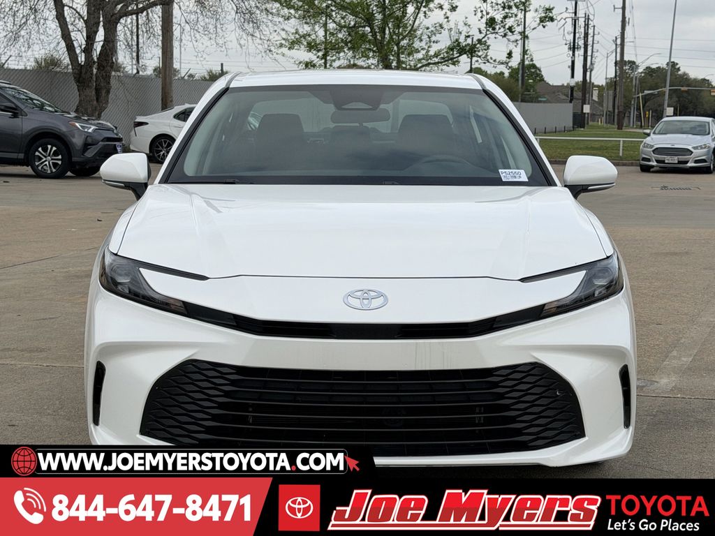Used 2025 Ice Cap Toyota LE image 3