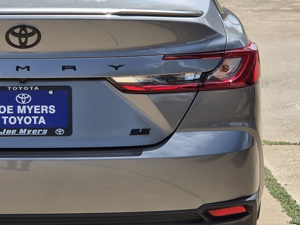 New 2026 Heavy Metallic Toyota SE image 9