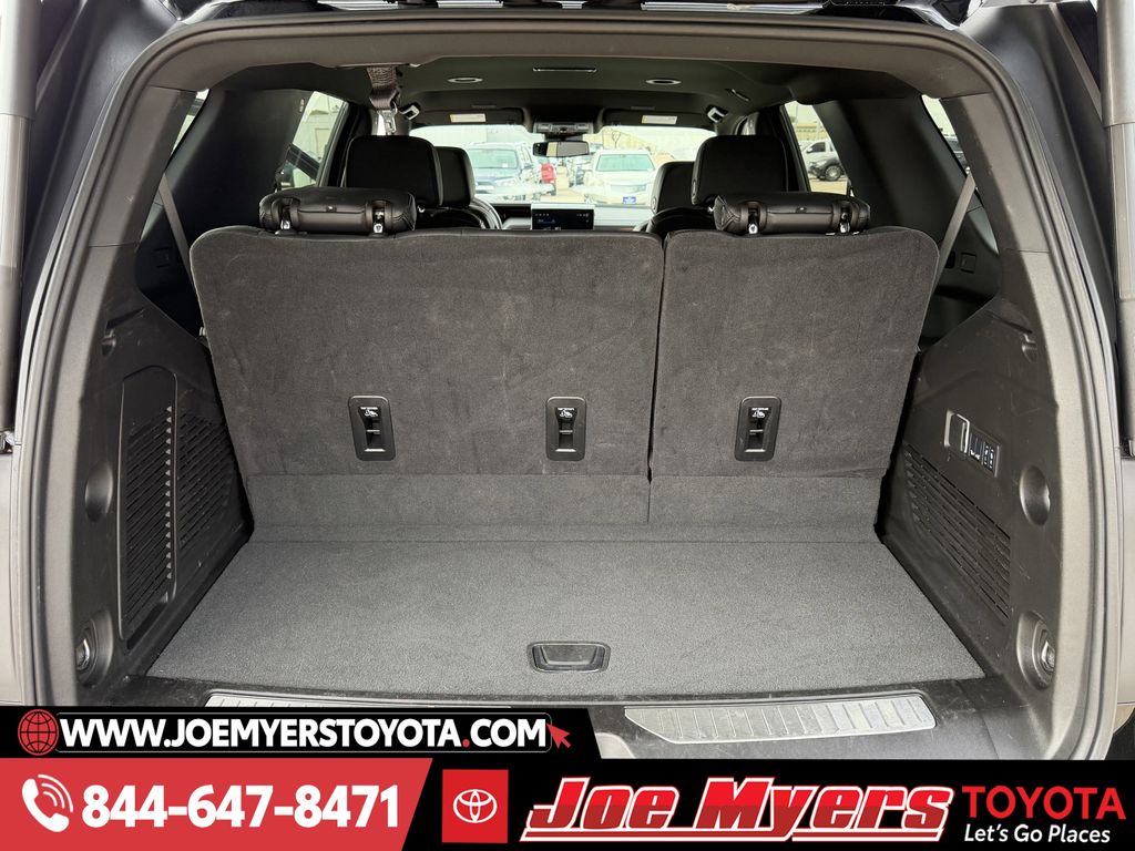 Used 2025 Onyx Black GMC Denali image 29