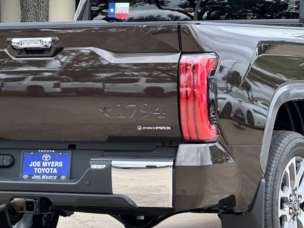 2025 Toyota Tundra 1794 Edition - Photo 7