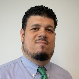 Staff member Edwin Santiago from ID_e391883afd0c