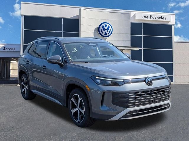 2026 Volkswagen Tiguan 2.0T SE's photo