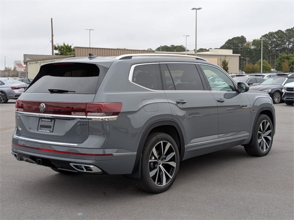 New 2026 Volkswagen Atlas 2.0T SEL Premium R-Line SUV